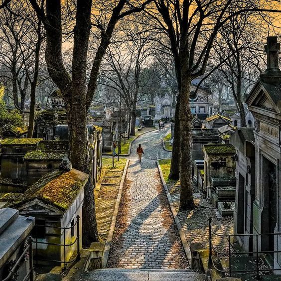 cemeteries worth visiting